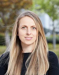 headshot of maria strantza